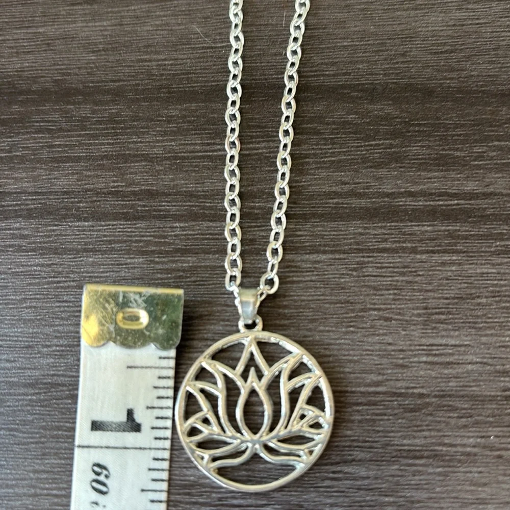 Lotus Silver Toned‎ Necklace 16” NWT